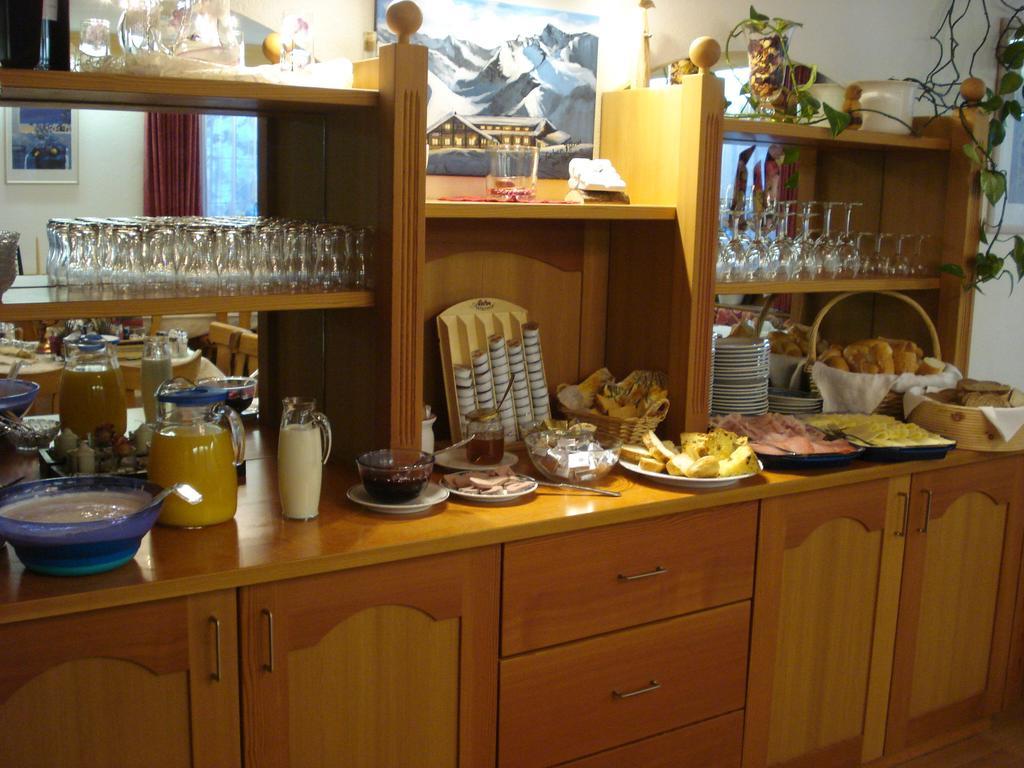 Hotel Alpenfriede Curon Venosta Esterno foto