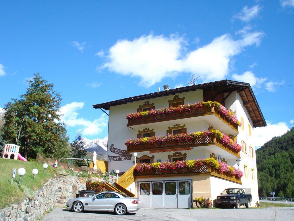Hotel Alpenfriede Curon Venosta Esterno foto