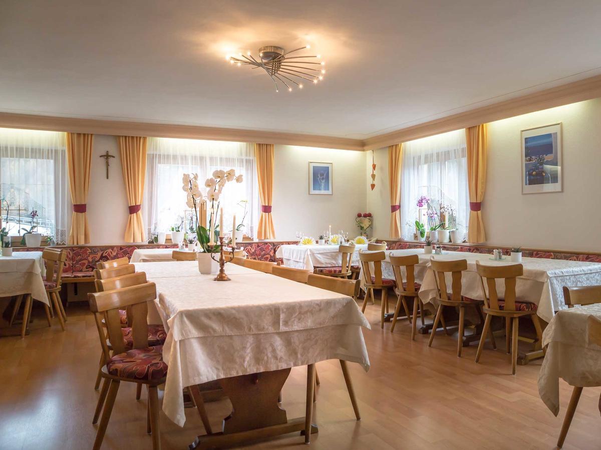 Hotel Alpenfriede Curon Venosta Esterno foto